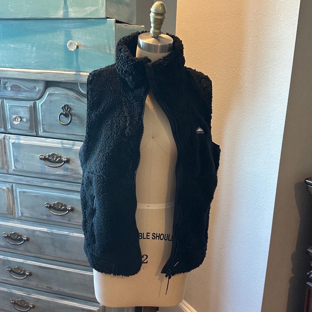 Penfield Black Sherpa Vest Full Zip - Picture 7 of 10